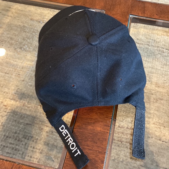 Black & White Detroit Adjustable Baseball Hat - Picture 9 of 10